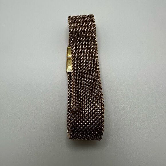 Gucci Gold Tone Mesh Bracelet - Picture 6 of 8